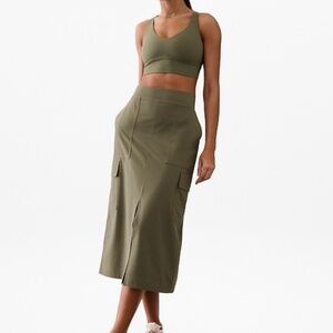 Athleta Brooklyn Heights High Rise Cargo skirt, size 6